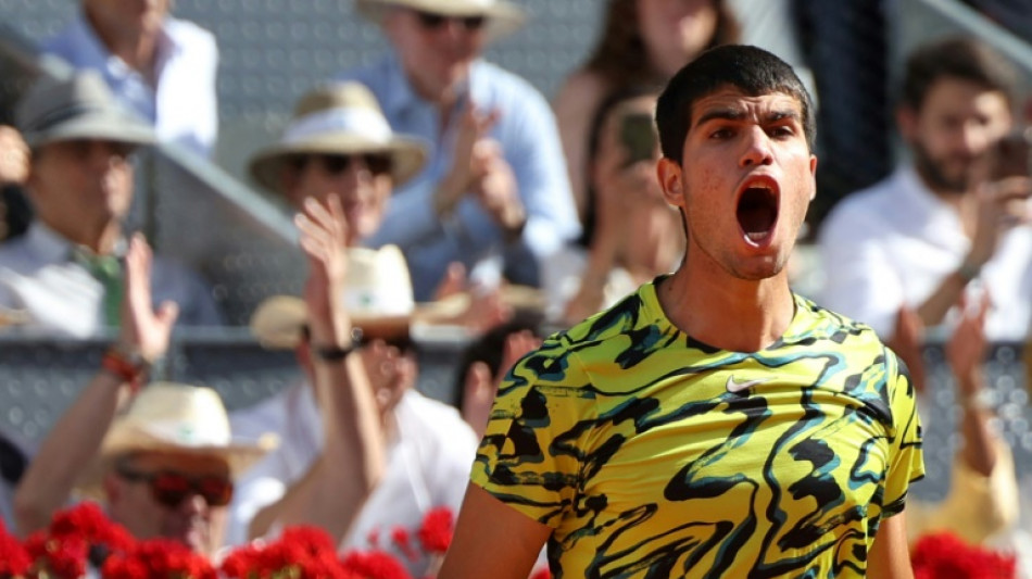 Alcaraz comemora 20 anos com vit&oacute;ria sobre Coric e classifica&ccedil;&atilde;o para final em Madri