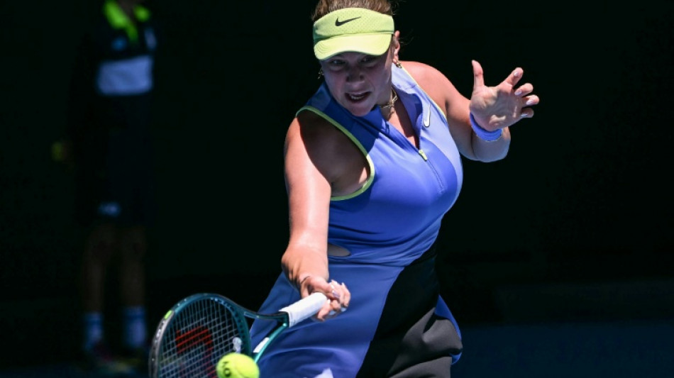 Anisimova ramps up Melbourne title bid with imperious win