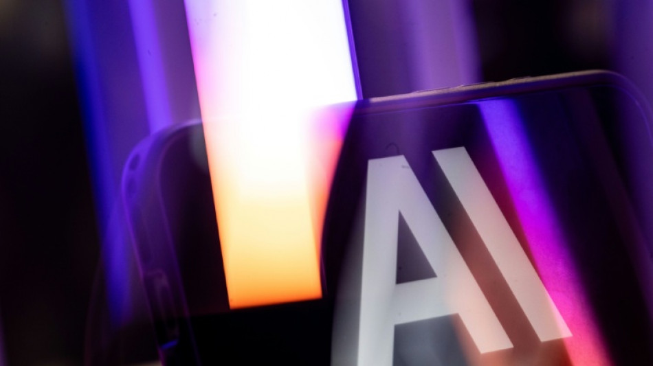 Anthropic advierte sobre la propagaci&oacute;n de "gusanos" de IA en dispositivos inteligentes