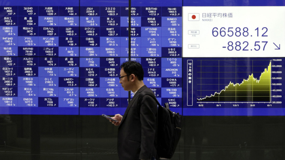 Borsa: Asia in rosso con fuoco incrociato tra Iran e Israele, Tokyo -3,85%