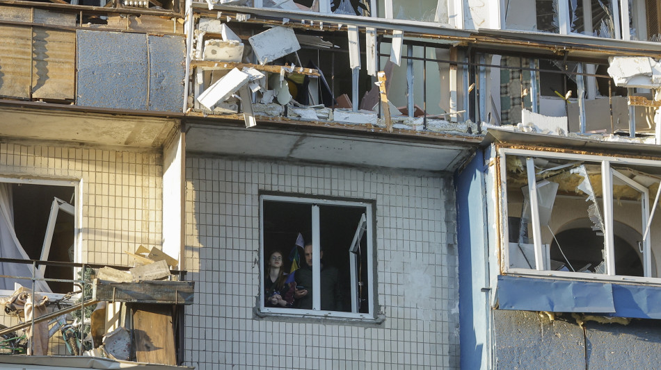 Sale a 18 il numero delle vittime per i raid russi a Kiev