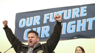 Boeing e trabalhadores chegam a acordo de princ&iacute;pio para encerrar greve