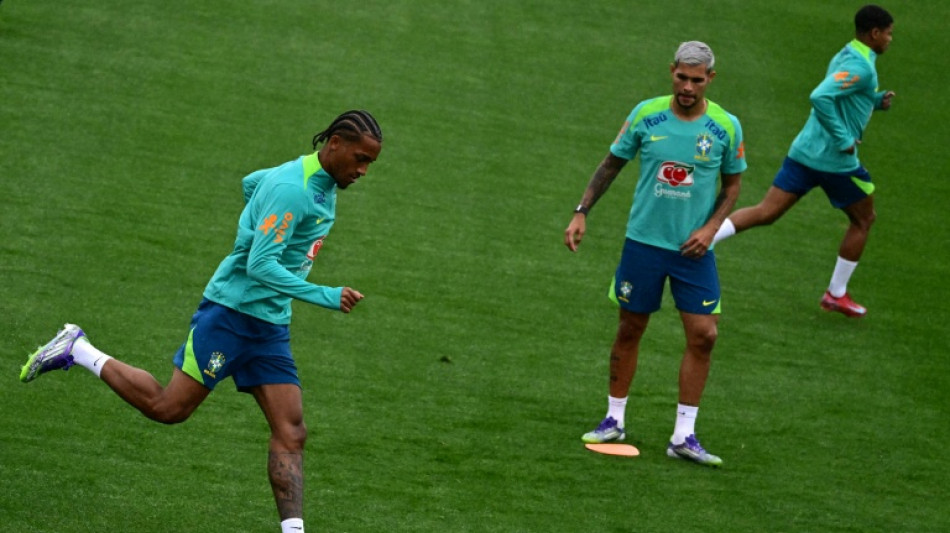 Sonho de marcar pela Sele&ccedil;&atilde;o est&aacute; 'cada vez mais perto', diz Jo&atilde;o Pedro