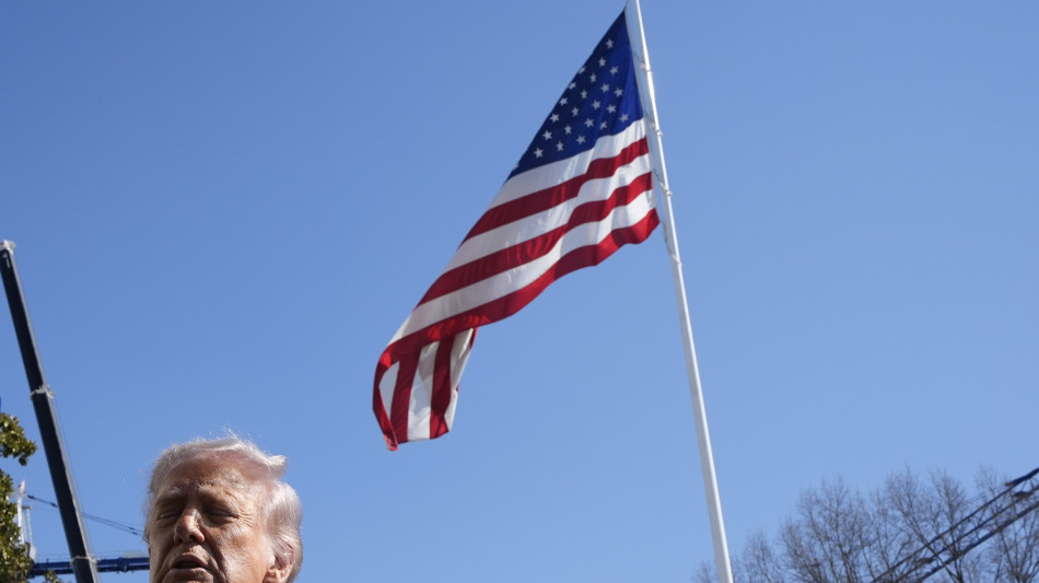 Trump, distruggeremo i missili dell'Iran, non avr&agrave; il nucleare