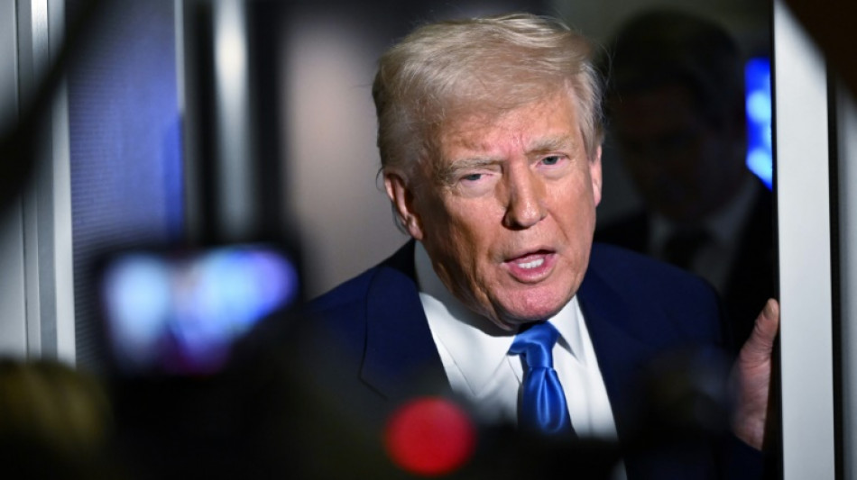 El p&aacute;nico por los aranceles de Trump causa colapso de las bolsas asi&aacute;ticas