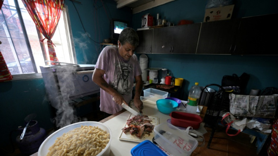 Comedores populares de Argentina en crisis: sin comida y con m&aacute;s gente para atender