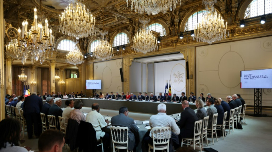 Ind&eacute;pendantistes et loyalistes s'accordent sur un futur "Etat de la Nouvelle-Cal&eacute;donie"
