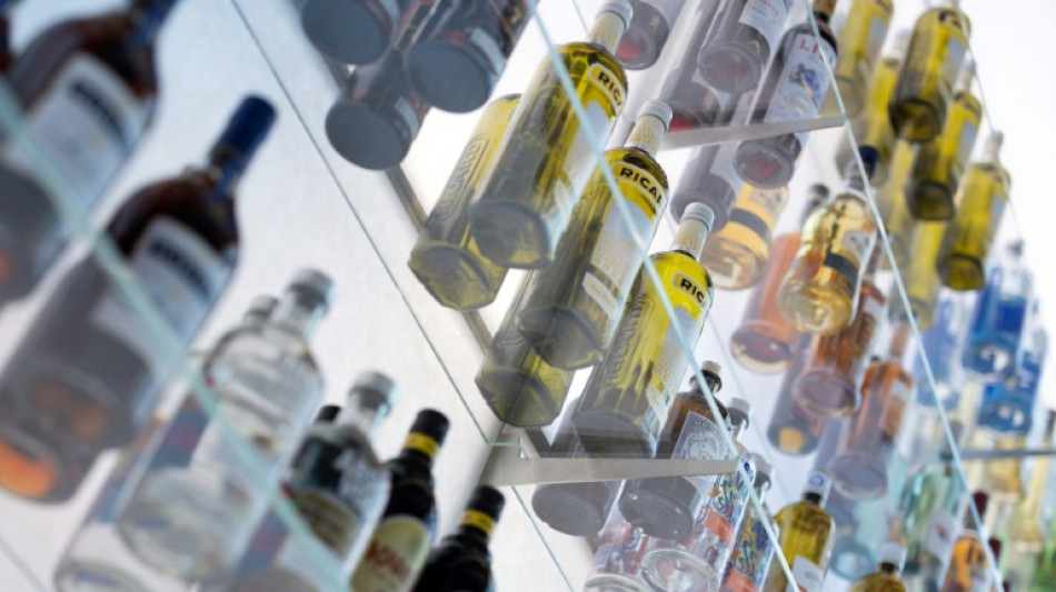 Pernod Ricard: chiffre d'affaires en repli de 3% au 3T, dans un contexte "tr&egrave;s volatil"