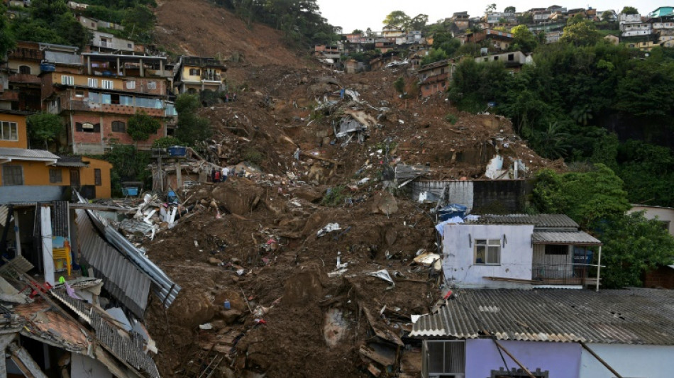 'Scenes of war' amid search for victims of Brazil floods