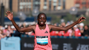 Peres Jepchirchir, campe&atilde; mundial de maratona, &eacute; suspensa provisoriamente por doping