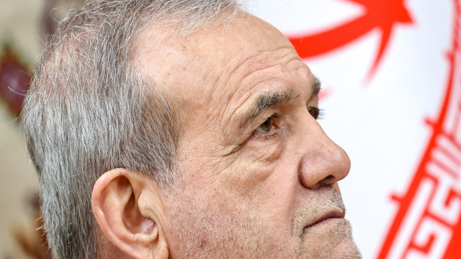 Pezeshkian, 'utilizzare ogni via diplomatica per ridurre le tensioni'