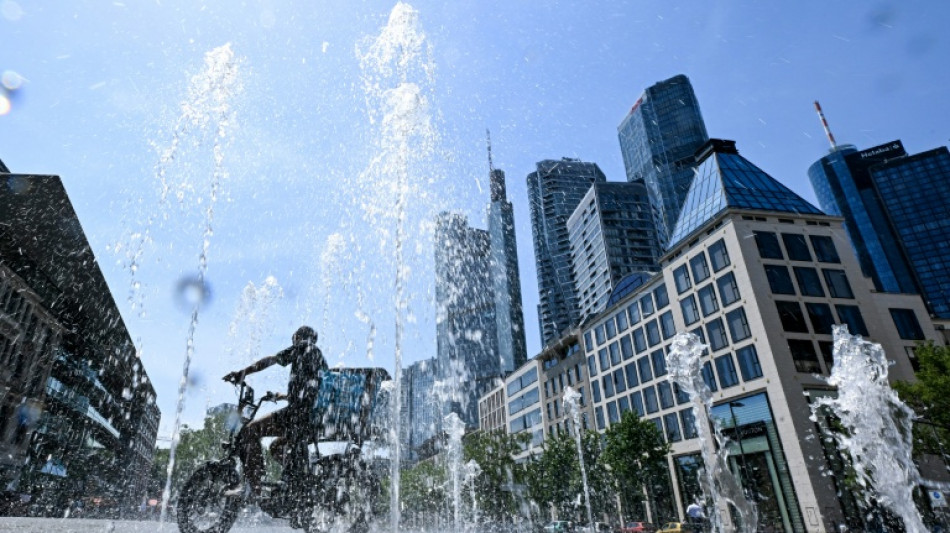Onda de calor se estende para o leste da Europa e lota hospitais